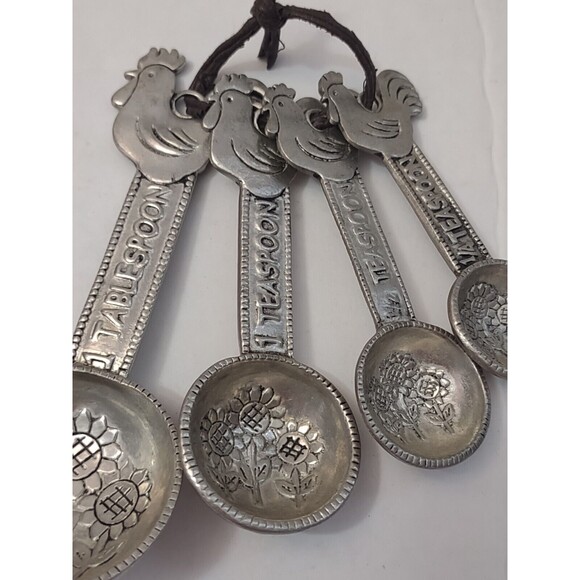 Ganz Measuring Spoons Rooster Chickens Sunflowers Embossed Metal Set of 4 - Picture 4 of 7